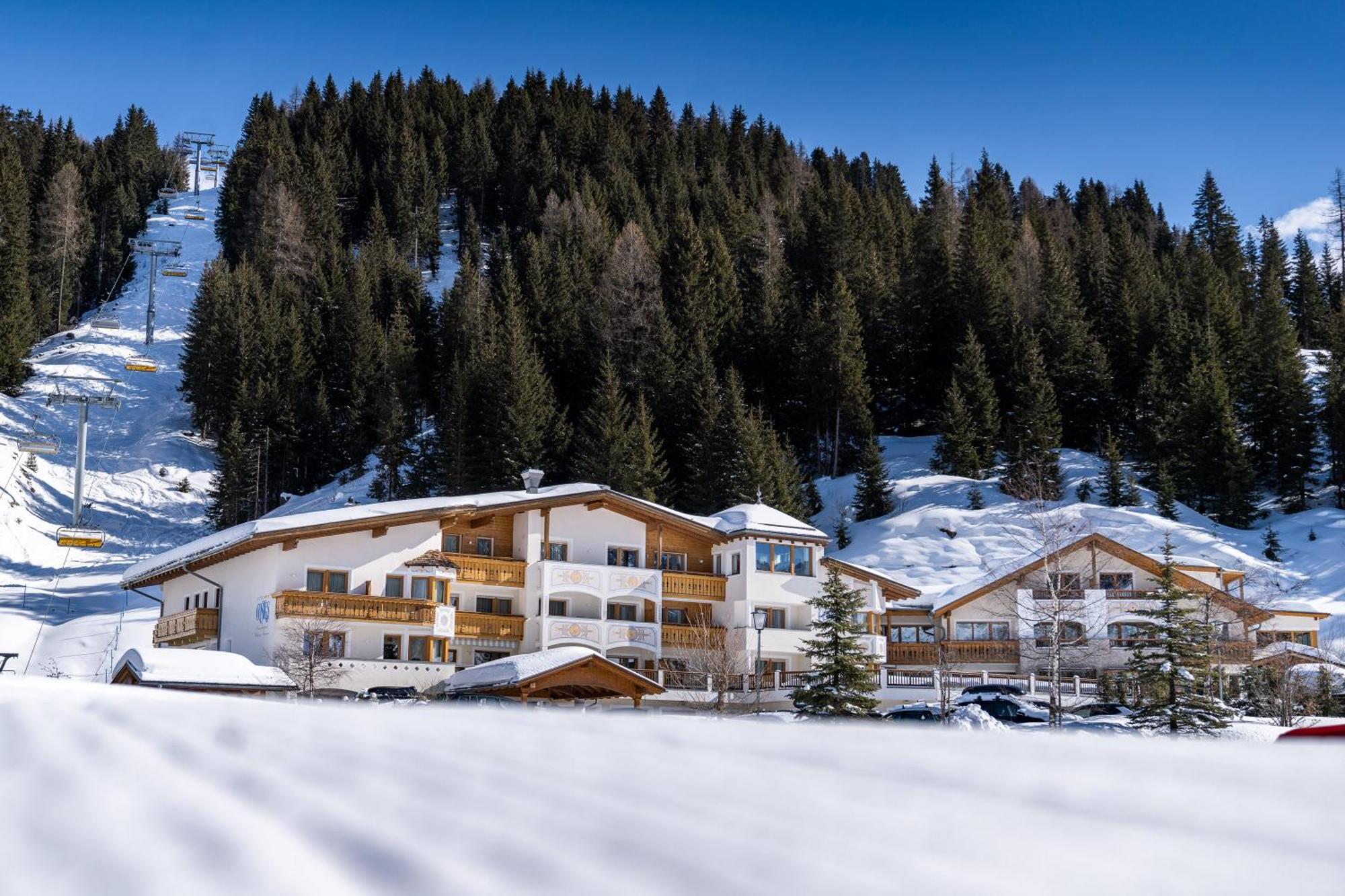 Hotel Costes Corvara In Badia Exterior foto